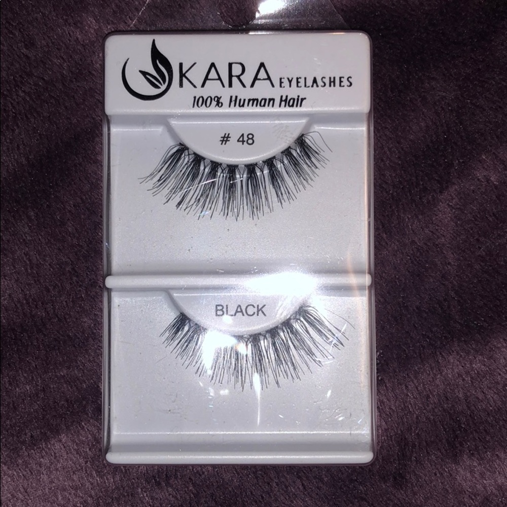 New in box, never opened eye lashes
